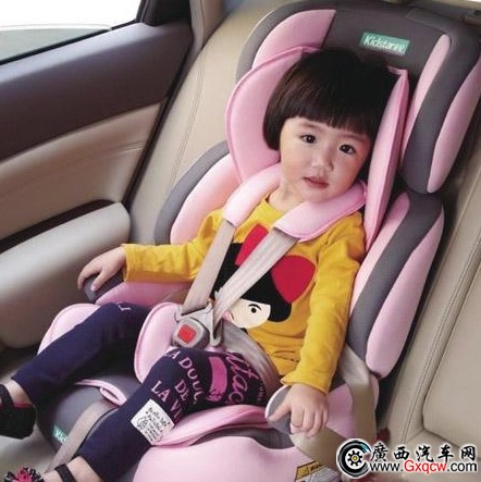 兒童安全座椅4.jpg