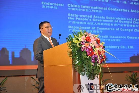 2015柳工全球經(jīng)銷商年會(huì)召開 300多名經(jīng)銷商出席