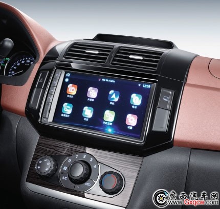 5.58萬元起高端MPV 威旺M35正式上市 高端MPV,威旺M35