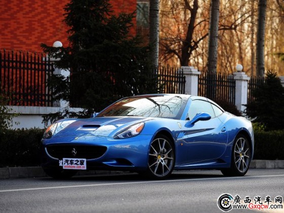 法拉利 California T 2009款 4.3L 標(biāo)準(zhǔn)型 法拉利 California T 2009款 4.3L 標(biāo)準(zhǔn)型