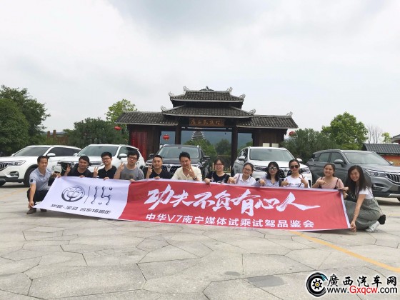 1531485264259945.jpg 710429649905569162_Jc.jpg